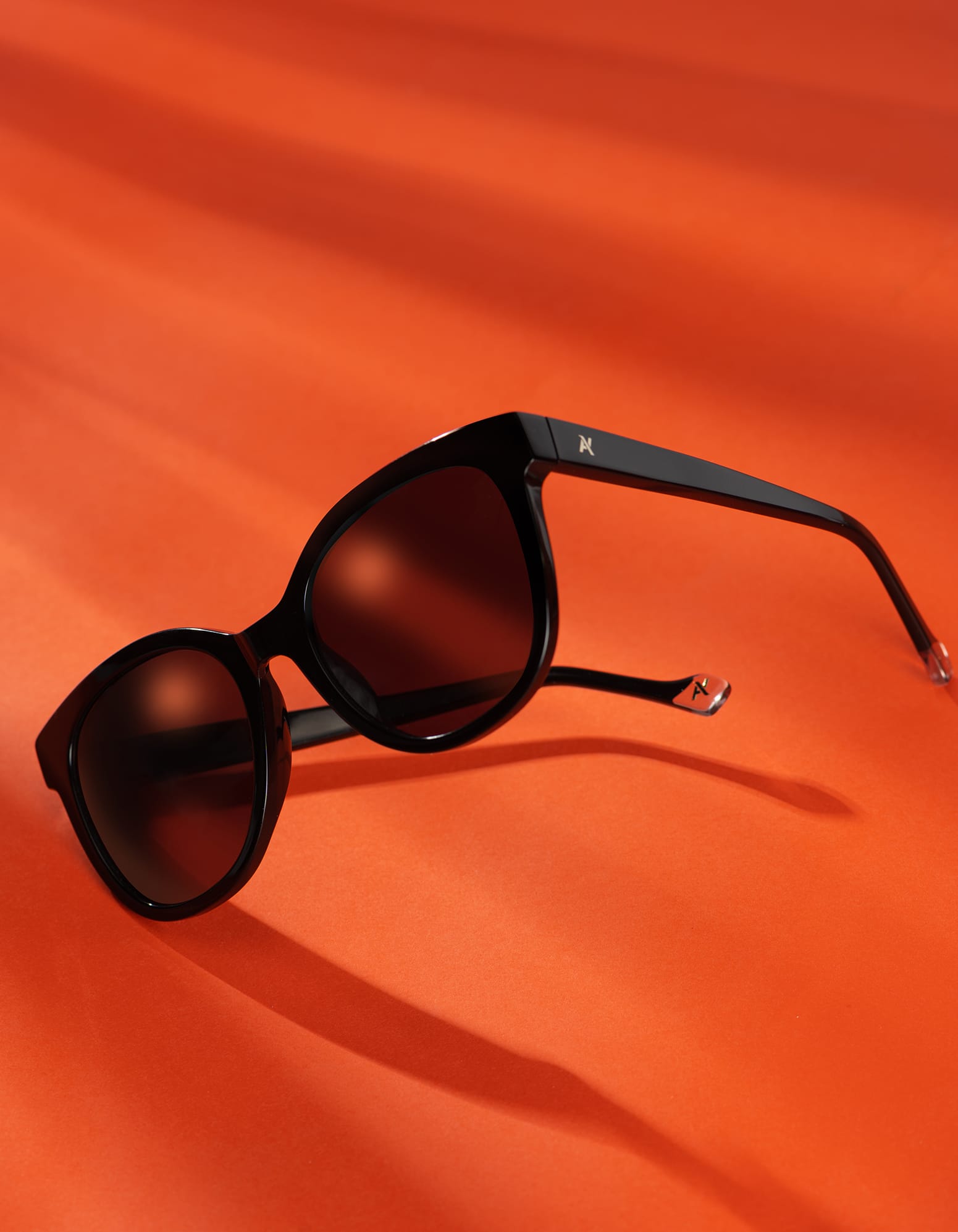 Yalea Eyewear: The digital identity of an all-female eyewear brand
